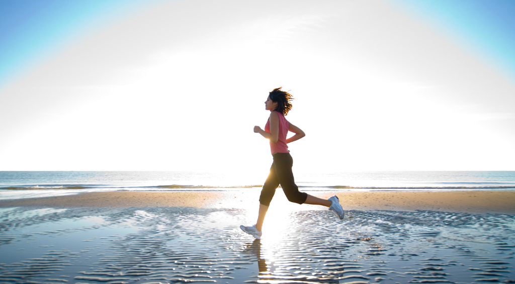 tênis de corrida feminino